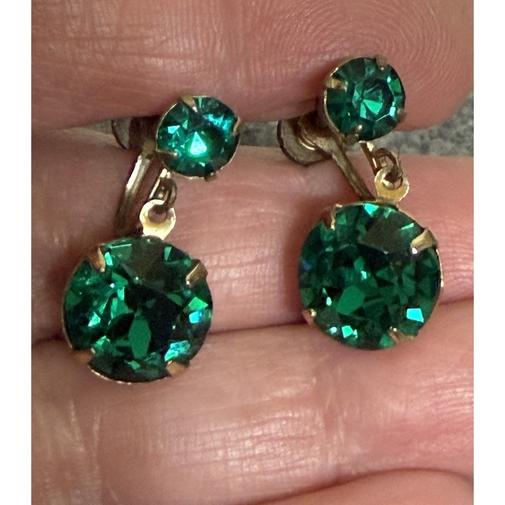 Vintage Emerald Color Glass Rhinestone Dangle Earrings Green Accent Screw Back - Picture 2 of 5
